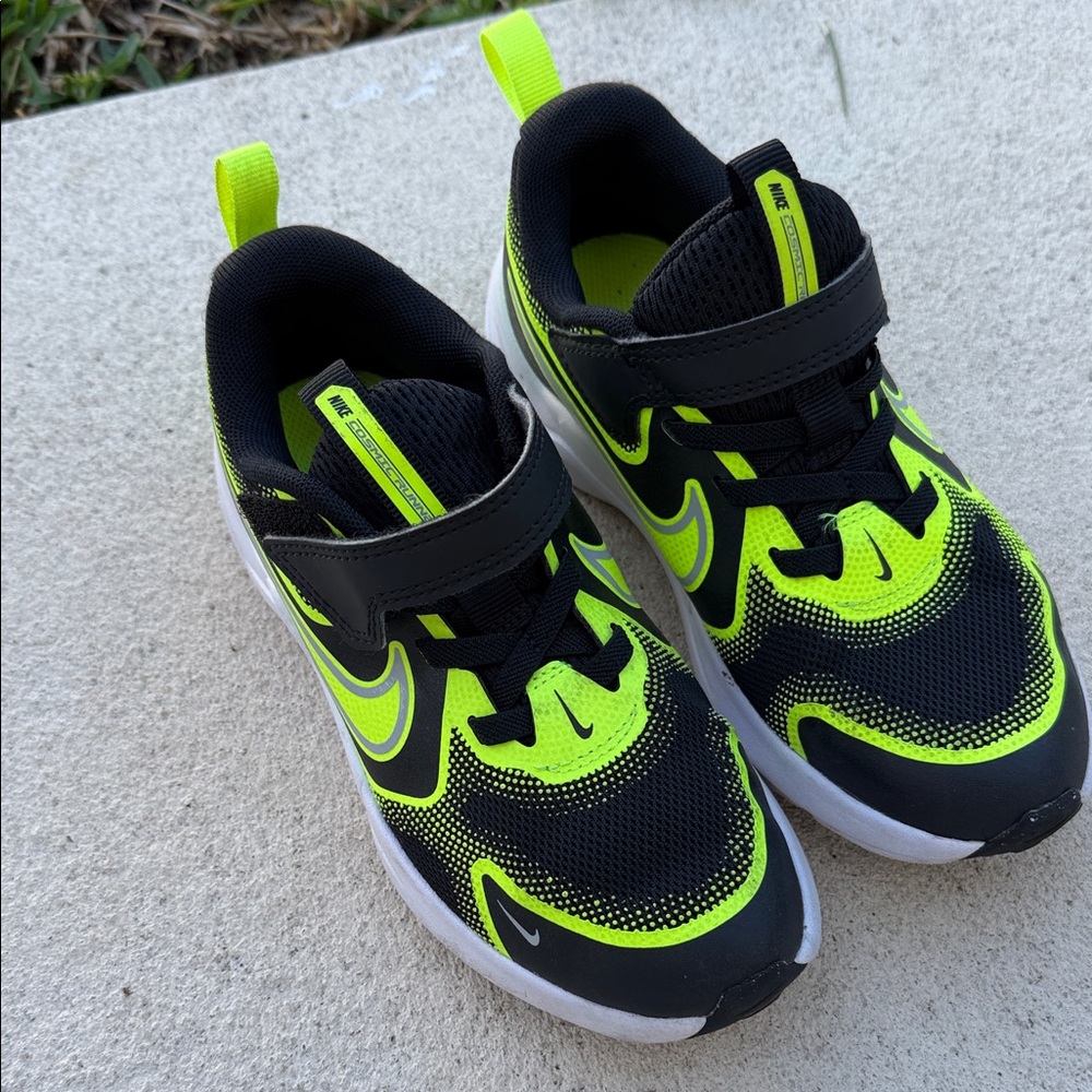 Kids Nike Cosmic Runner Sz 13C